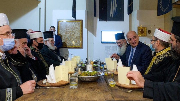Foreing Affairs Minister Dendias hosts dinner for Thrace’s Christian & Muslim religious leaders