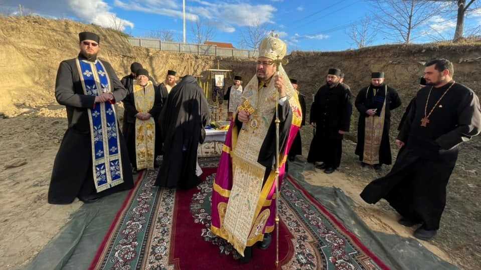 Ziua Națională la Cahul: Conferință despre identitatea națională și sfințire de biserică