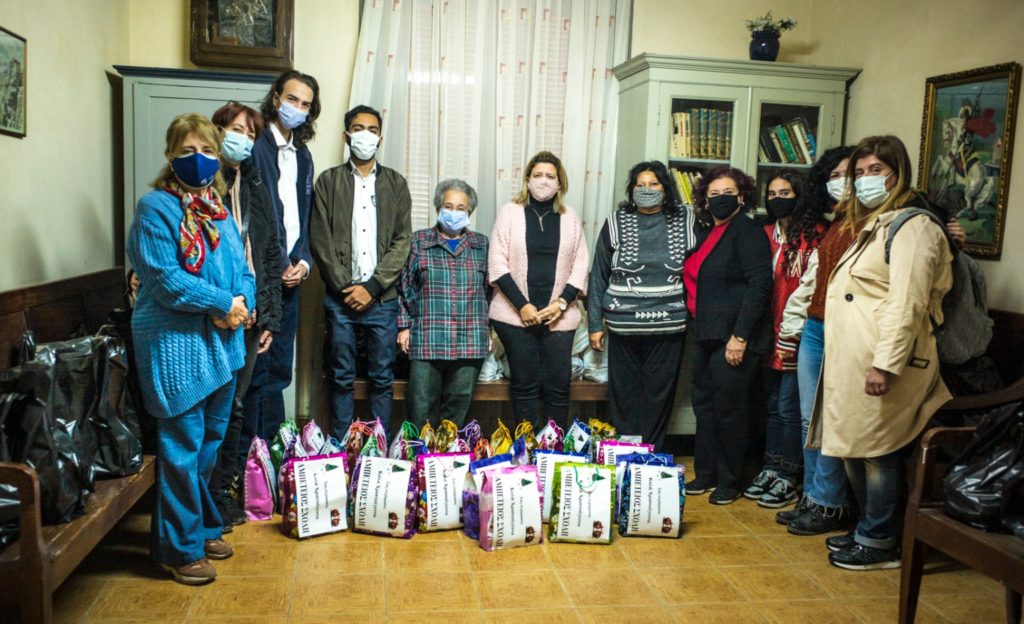 Προσφορά αγάπης από την Αμπέτειο Σχολή προς την Φιλόπτωχο Αδελφότητα Ελληνίδων Κυριών Καΐρου