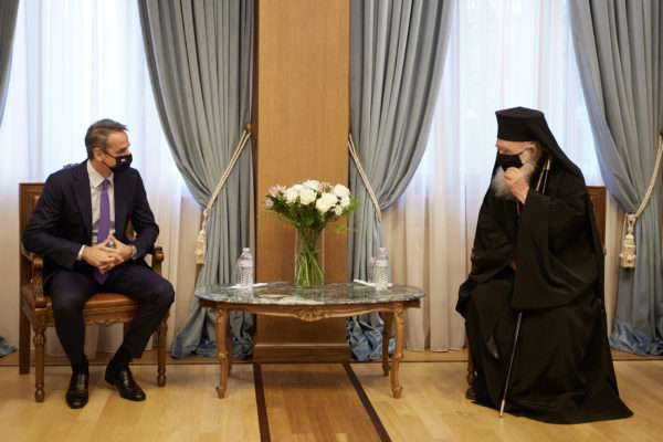 Archbishop Ieronymos calls for revision of 1945 law regarding clerical payroll