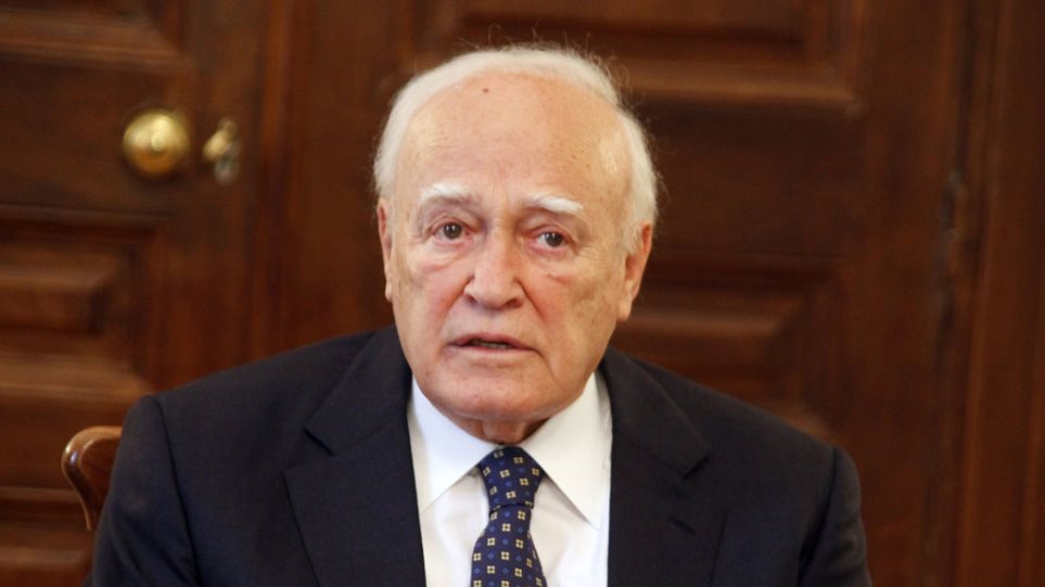 Το Φανάρι για τον Κάρολο Παπούλια