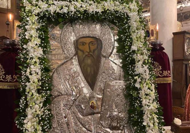 Πέριξ του ναού η λιτάνευση του Αγίου Διονυσίου στην Αίγινα