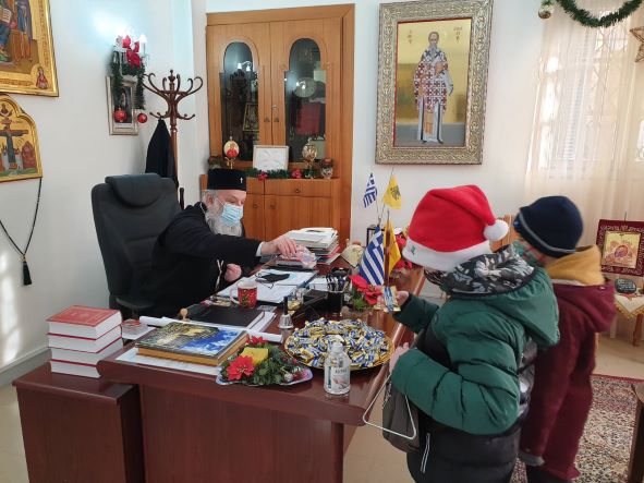 Κάλαντα παραμονή Χριστουγέννων στην Ι.Μ. Γρεβενών
