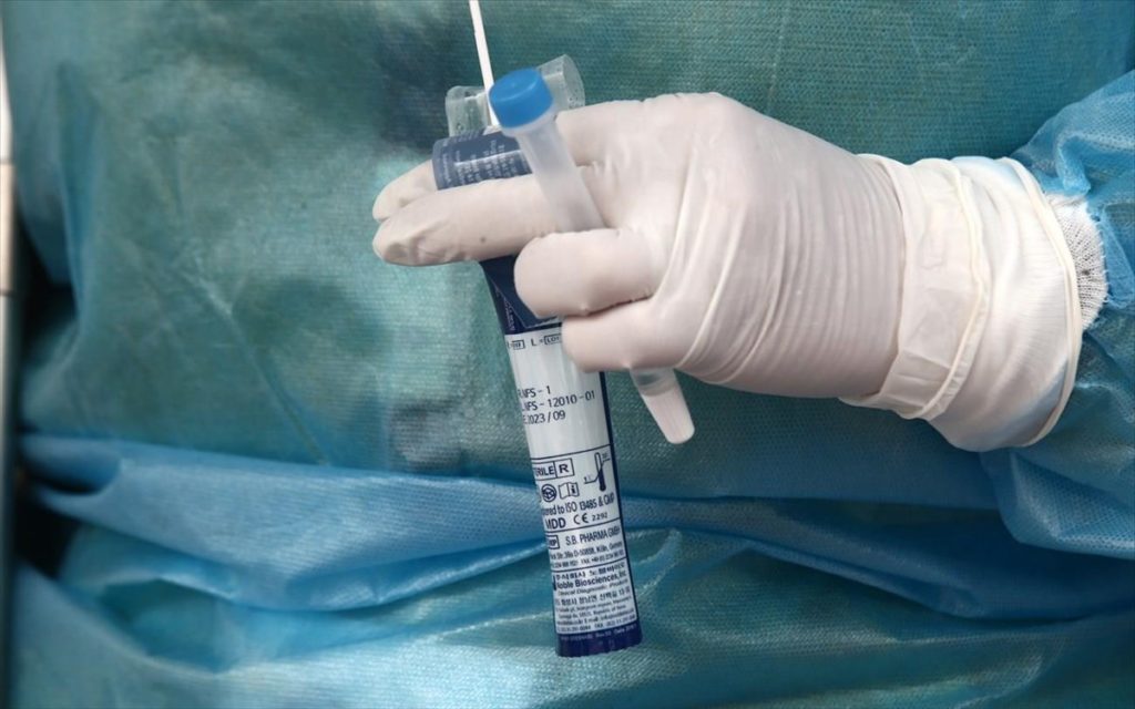 ΕΟΔΥ: Το ποσοστό των θετικών δειγμάτων για το στέλεχος Όμικρον στις 30 Δεκεμβρίου ήταν 62,1%