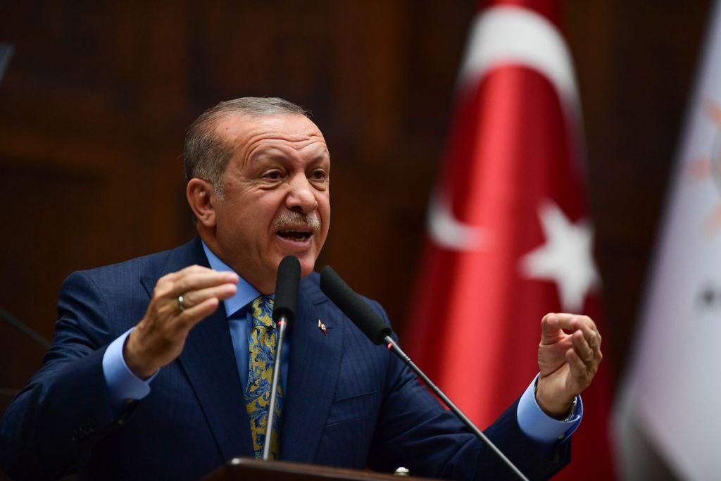 Τουρκία: Ο “Σουλτάνος” απειλεί με εμφύλιο πόλεμο