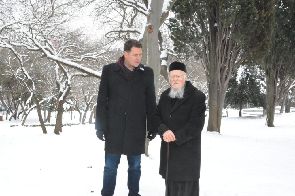 Βόλτα στο χιόνι για τον Οικουμενικό Πατριάρχη!