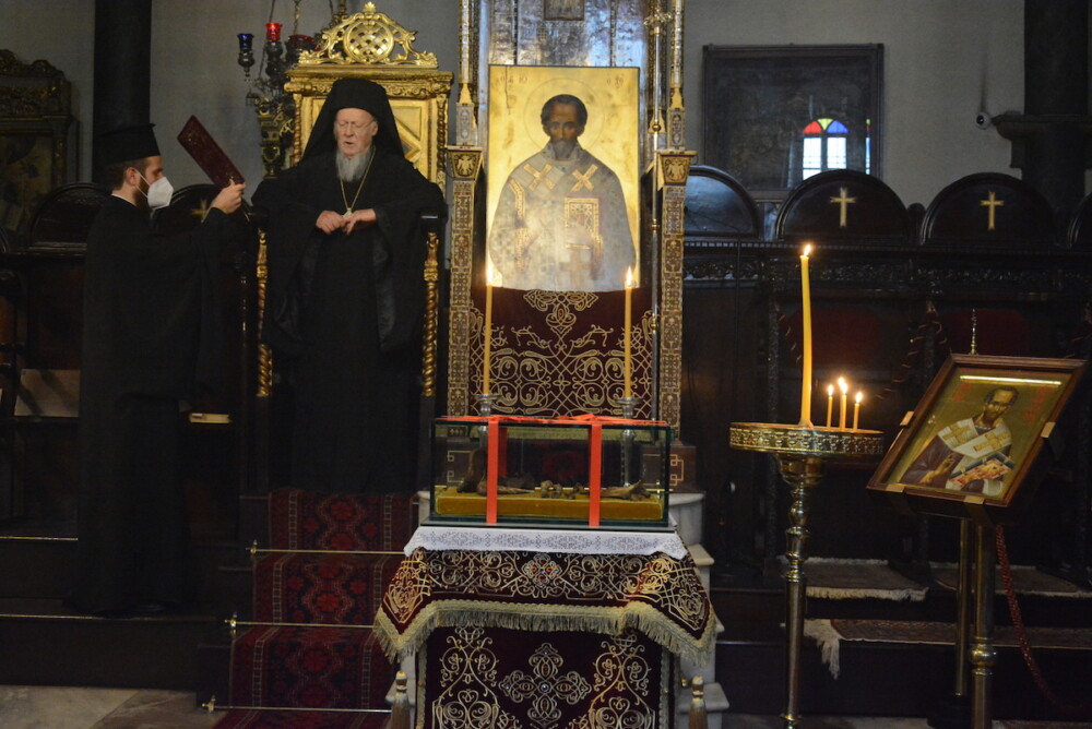Празникът Пренасяне мощите на Свети Йоан Златоуст във Фанар | VIDEO & СНИМКИ