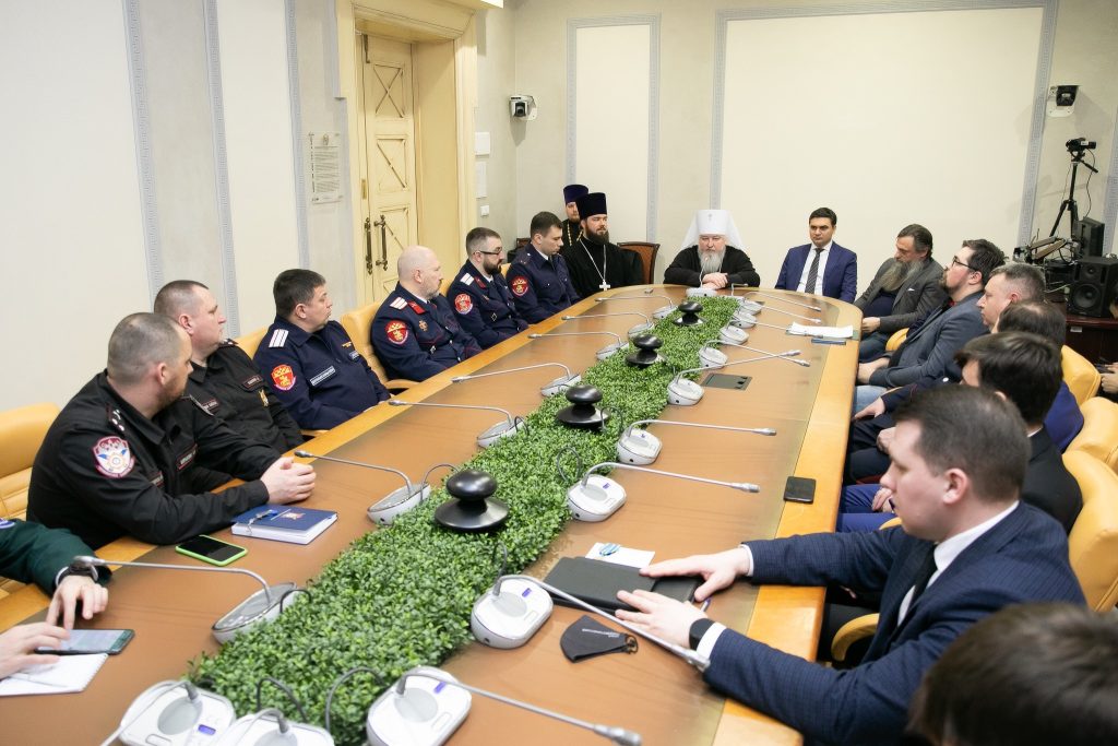 При содействии Синодального комитета в Общественной палате РФ обсудили трагедию расказачивания