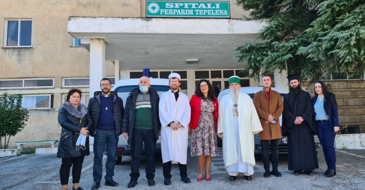 Këshilli Ndërfetar i Shqipërisë dhuron 5.000 $ mjete spitalore Spitalit të Tepelenës