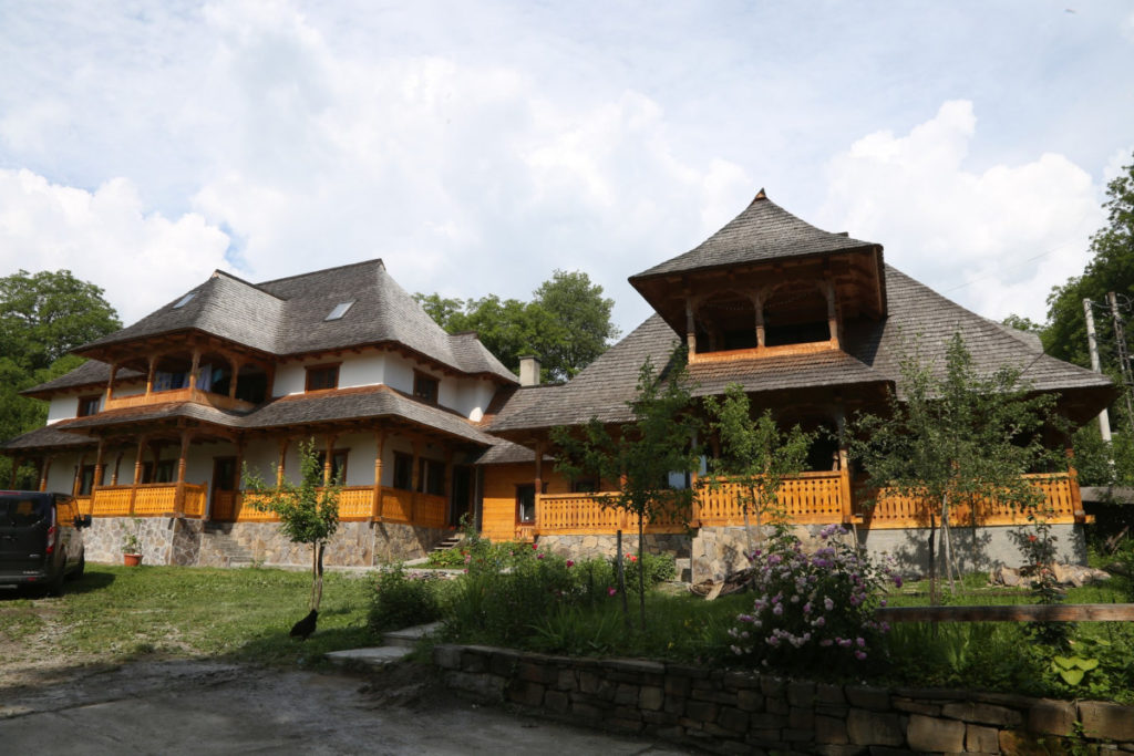 Biserica din Deseşti, casa Domnului şi a copiilor nevoiași