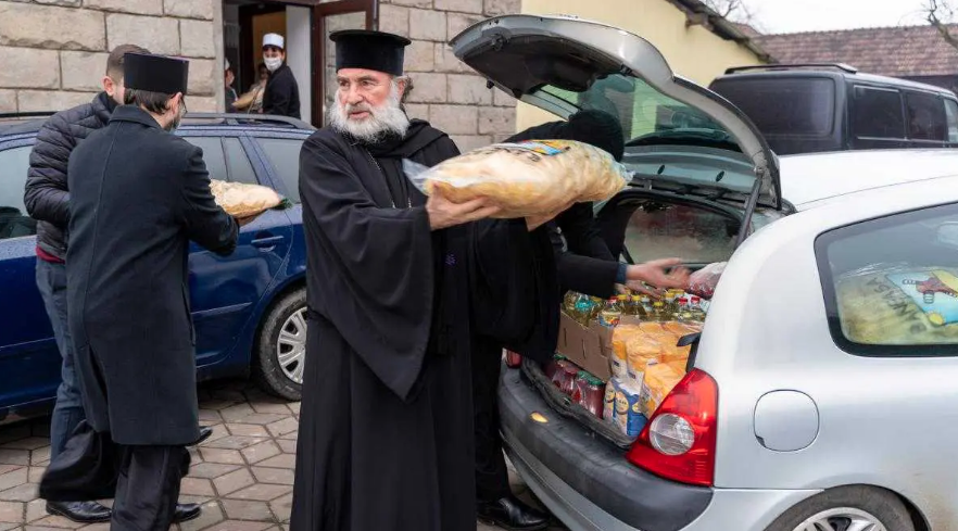 Arhiepiscopia Romanului și Bacăului va implementa un nou program social intitulat „Darul Vlădicăi”