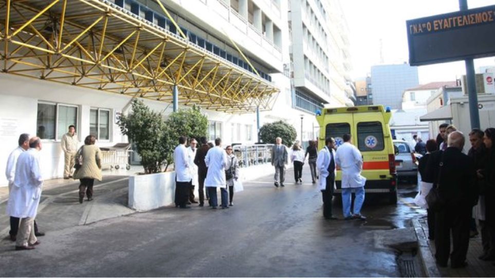 «Ευαγγελισμός»: Απαγόρευση επισκεπτηρίων για 2 εβδομάδες λόγω κρουσμάτων στο υγειονομικό προσωπικό