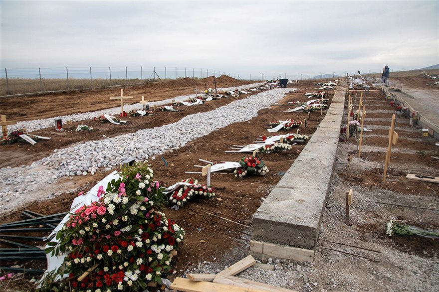 Ανοίγουν νέους τάφους λόγω κορωνοϊού στα κοιμητήρια Ωραιοκάστρου στη Θεσσαλονίκη