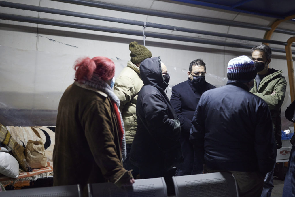 Η Μητρόπολη Πειραιώς για την επίσκεψη στους αστέγους στο λιμάνι