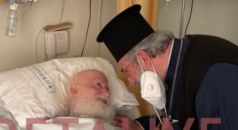 Ο νέος Αρχιεπίσκοπος Κρήτης και η ευλογία του προκατόχου του