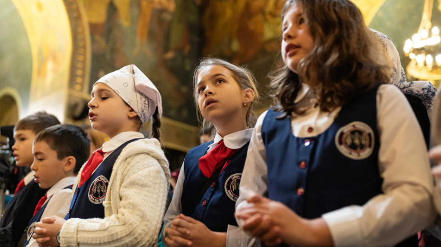 Participanţii la concursul „Împreună cu Hristos prin lume în mileniul 3” vor fi premiaţi