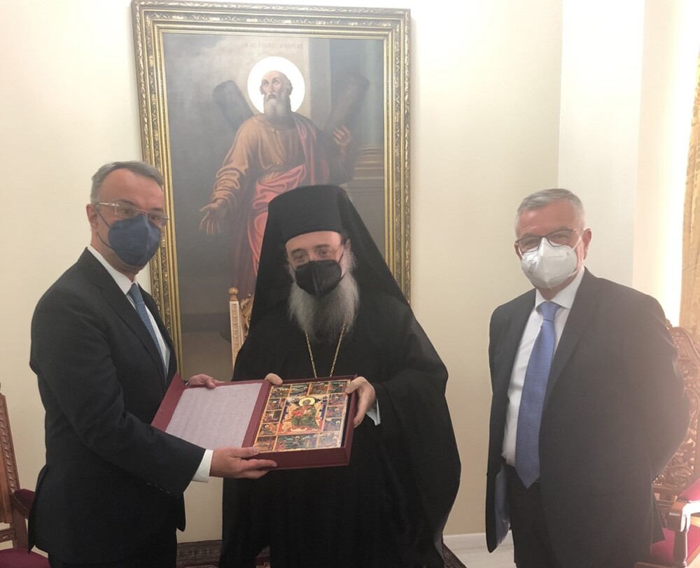 Министърът на финансите на Гърция посети Митрополита на Патра
