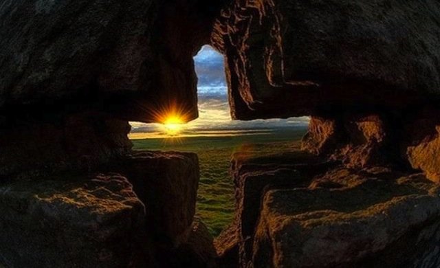 Μοιάζει με αναμμένο κερί