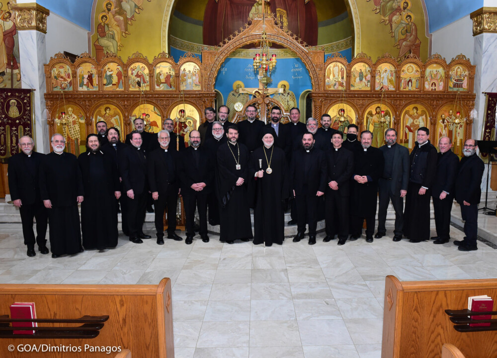 Архиепископ Елпидофор разряза Василопитата на духовенството от Митрополията на Ню Джърси | СНИМКИ