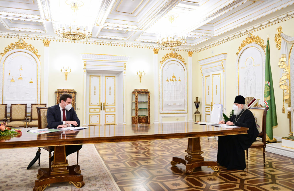 Святейший Патриарх Кирилл встретился с председателем Комитета Государственной Думы РФ по строительству и жилищно-коммунальному хозяйству С.А. Пахомовым