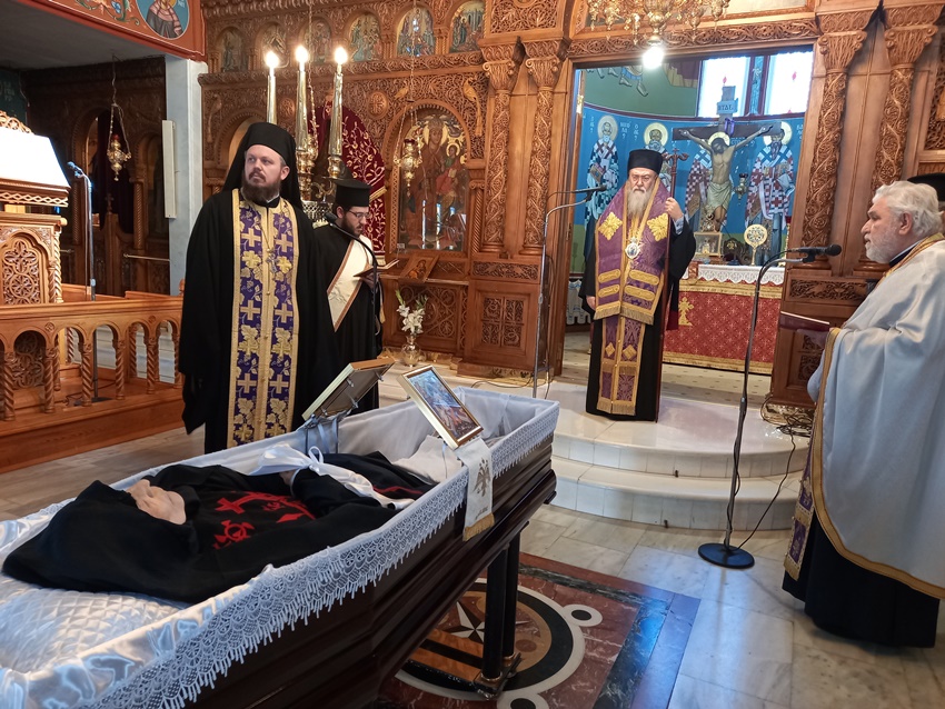 Η Εξόδιος Ακολουθία της μοναχής Μαριάμ