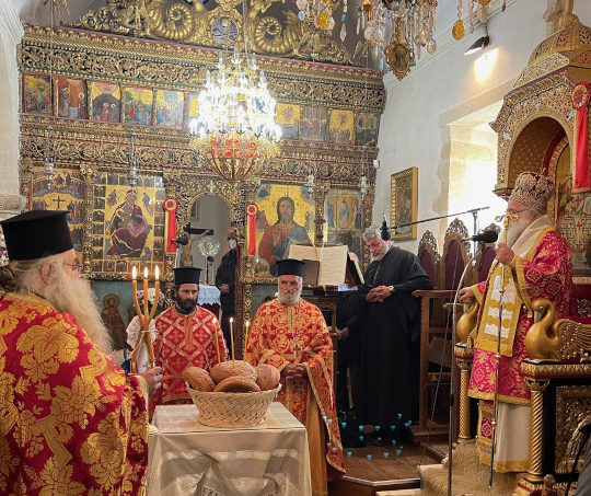 Αρχιερατική Θεία Λειτουργία στον Ι.Ν. Αγ. Χαραλάμπους Μαλλών Ιεράπετρας