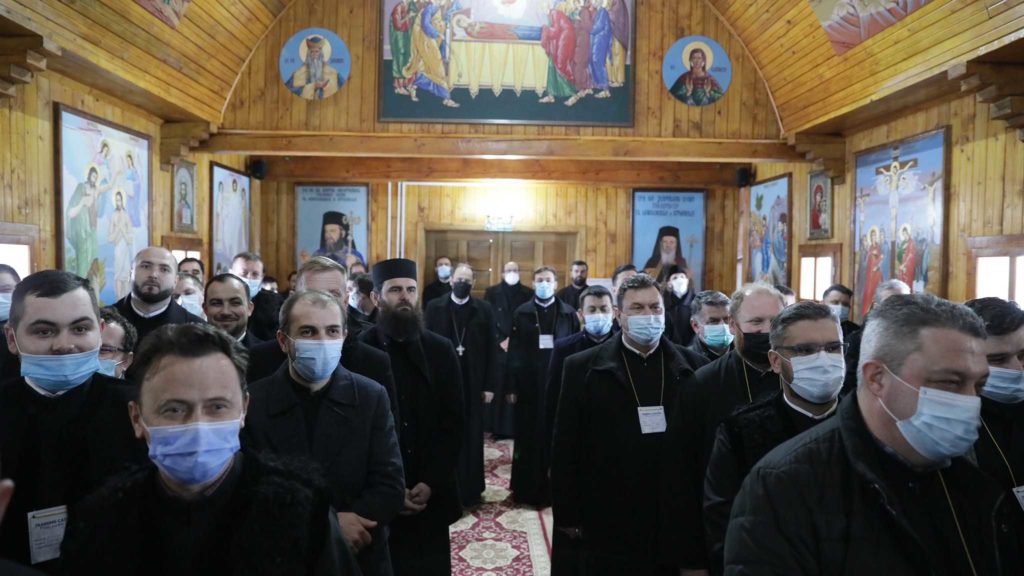 Patriarch of Russia Kirill officiates at trisagion memorial service for reposed Archpriest Nikolai Gundyaev, his elder brother