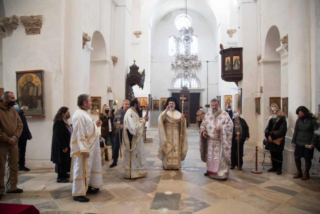 Θεία Λειτουργία στην κατεχόμενη Μονή Αποστόλου Βαρνάβα