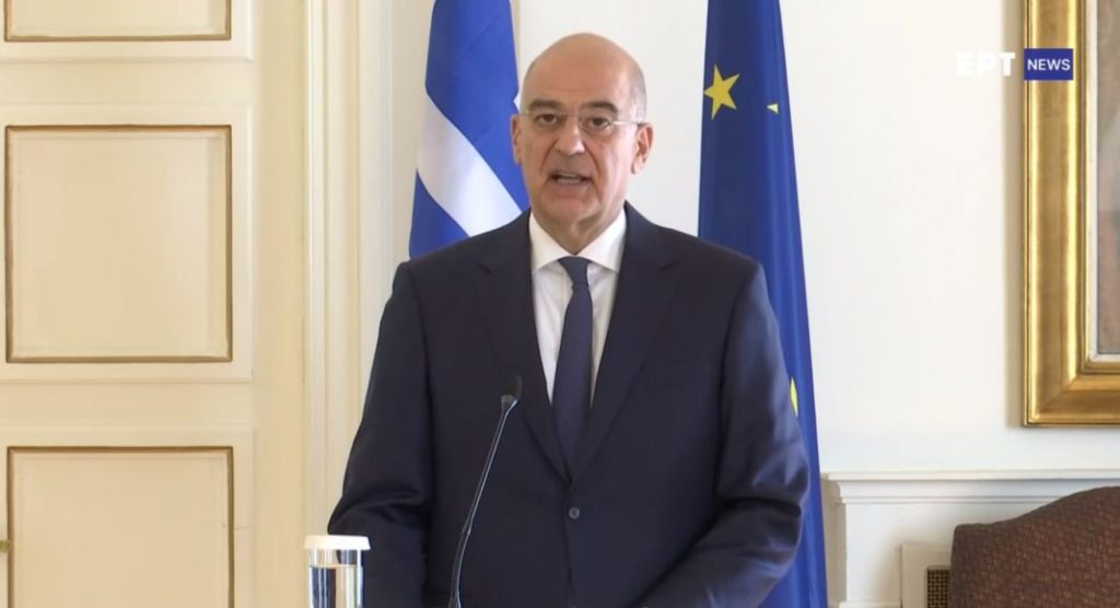 Μπαράζ συναντήσεων για τον Υπουργό Εξωτερικών σε Λονδίνο και Ρώμη