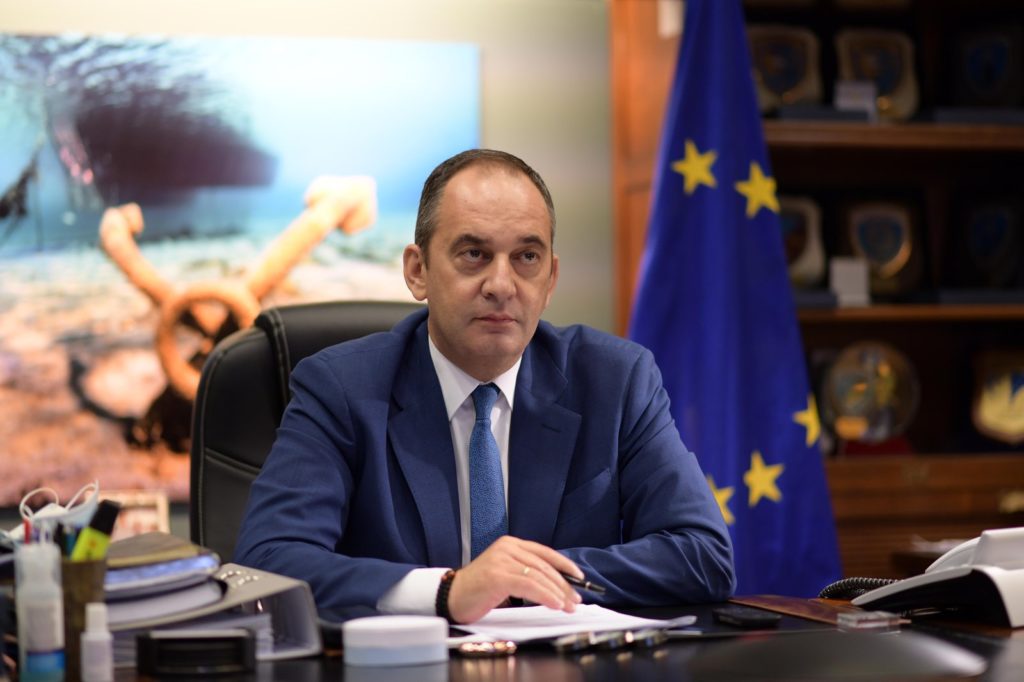 Σύσταση Υπουργείου Ναυτιλίας προς τα ελληνικά πλοία – Απομακρυνθείτε άμεσα