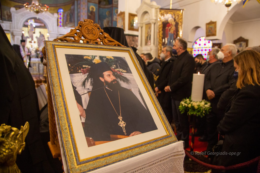 Η Eξόδιος Aκολουθία του μακαριστού Αρχιμανδρίτη Αντώνιου Πακαλίδη