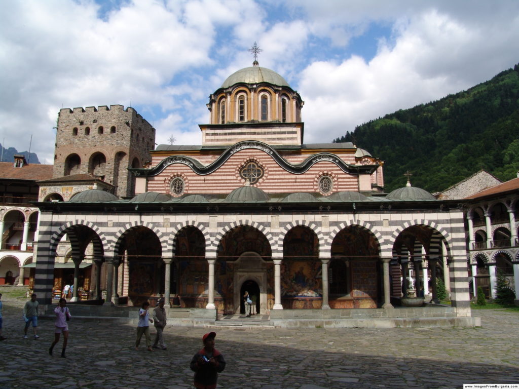 Βουλγαρία: Χωρίς ρεύμα και θέρμανση τρία μοναστήρια