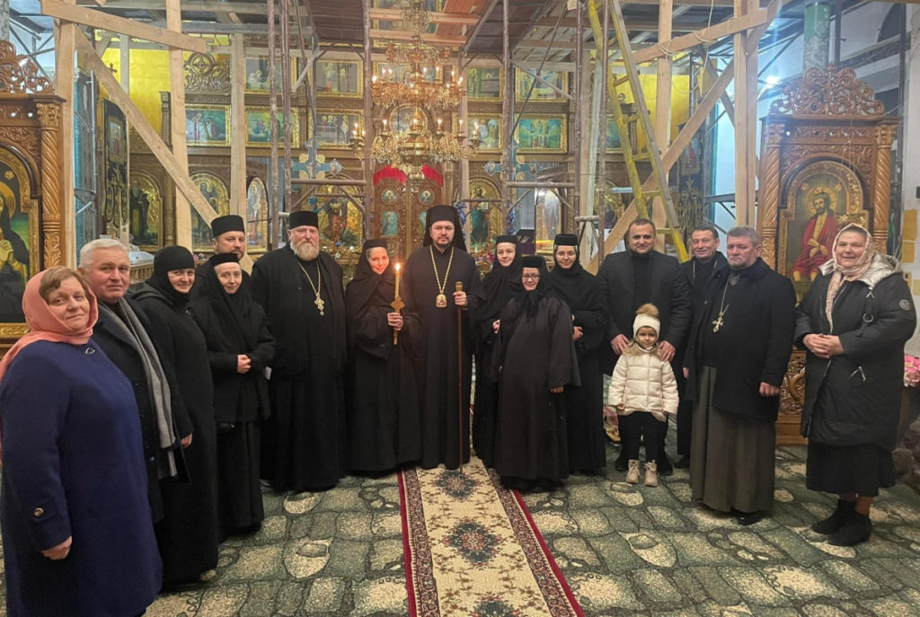 Binecuvântare și rugăciune în Biserica „Sfânta Treime” din Călărași