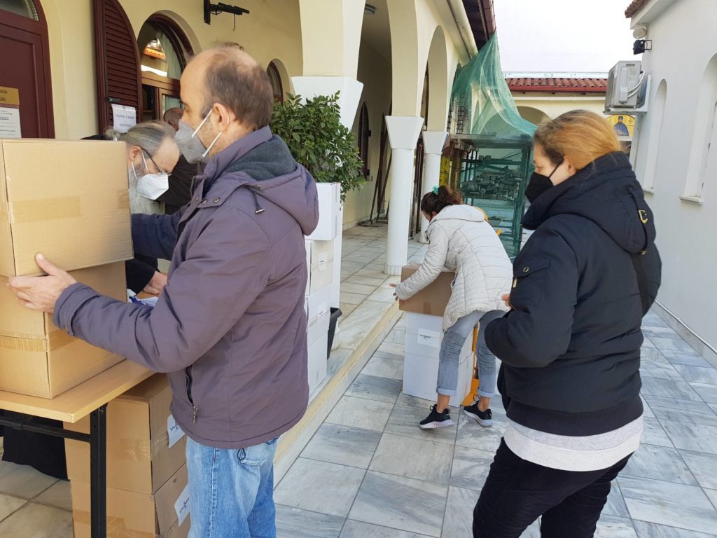 Στο πλευρό οικογενειών με ανήλικα τέκνα η Μητρόπολη Φθιώτιδος