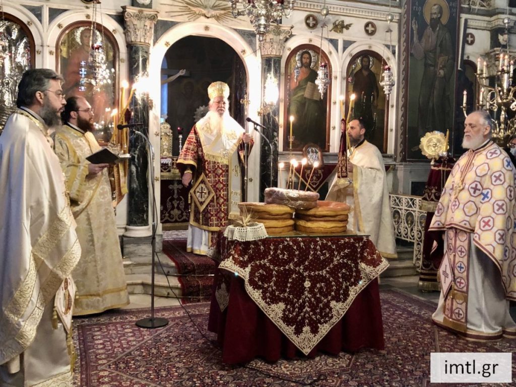 Θηβών Γεώργιος: Να τιμούμε και να προσέχουμε τις μητέρες