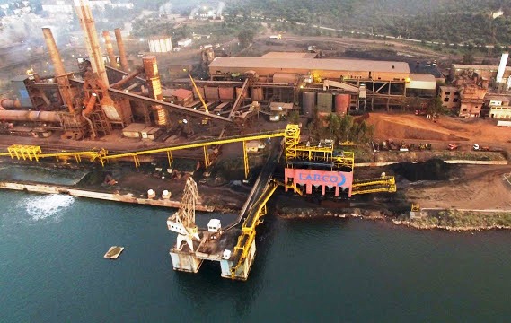 Η Εκκλησία στο πλευρό των εργαζομένων στη Λάρκο – Τα σχέδια για την εταιρεία και οι κίνδυνοι για μια ολόκληρη περιοχή