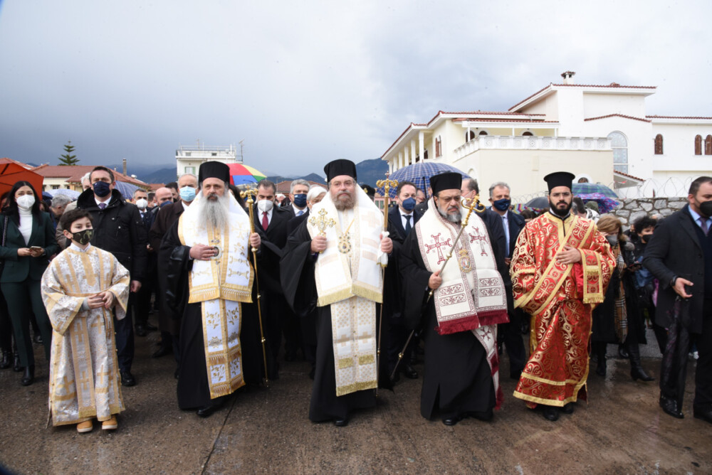Митрополитът на Месиния Хрисостом на празника на Каламата: Живот, който не се споделя е изгубен живот | СНИМКИ