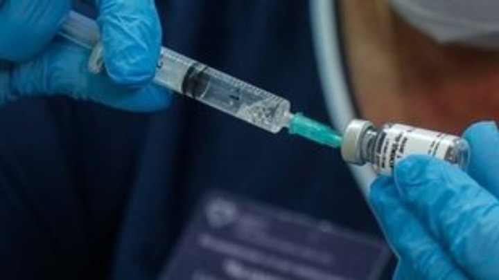 Πώς καταχωρούν το πιστοποιητικό ή τις δόσεις εμβολιασμού οι άνω των 60 Έλληνες του εξωτερικού
