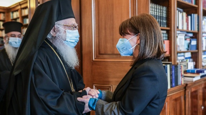Συνάντηση Σακελλαροπούλου με τον Αρχιεπίσκοπο Αλβανίας
