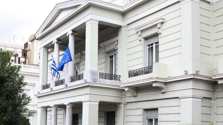 Εκπρόσωπος ΥΠΕΞ: “Παντελώς απαράδεκτη” η ανακοίνωση της ρωσικής πρεσβείας