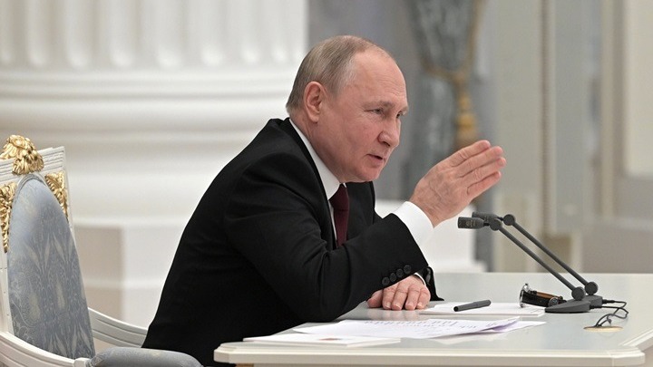 Ο Πούτιν ζητά: αναγνώριση Κριμαίας και “αποναζιστικοποίηση” και ουδετερότητα Ουκρανίας