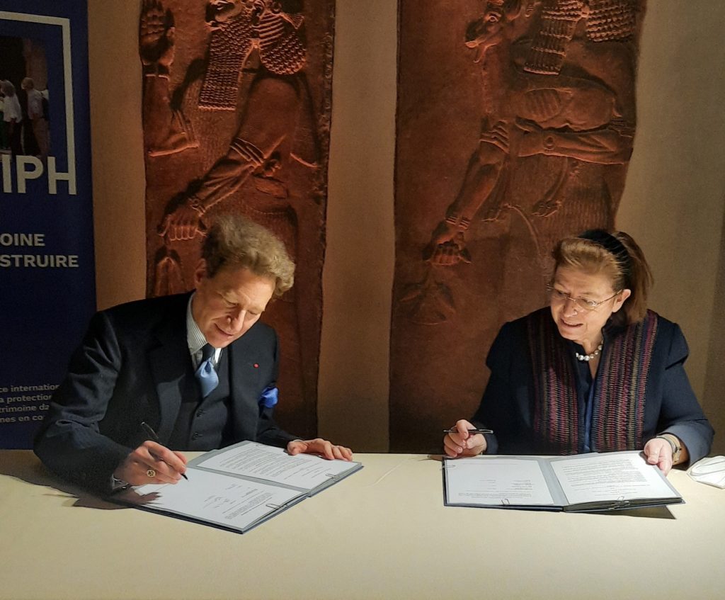 Λίνα Μενδώνη για την λεηλασία των αρχαιολογικών χώρων