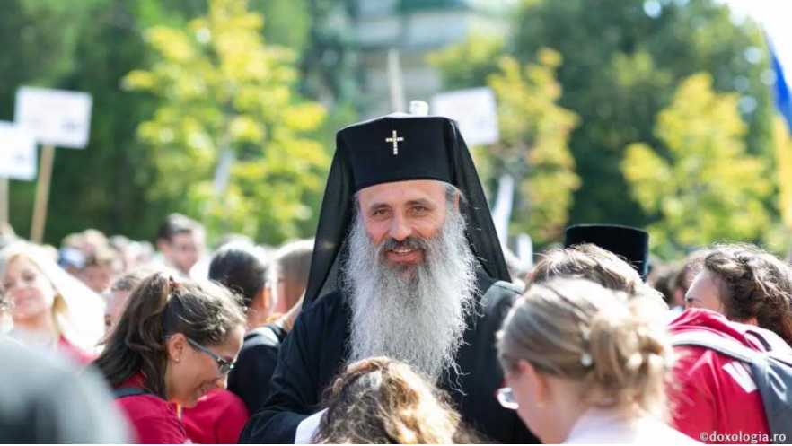 Ziua Tineretului Ortodox: IPS Teofan îi apreciază pe tinerii care păstrează legătura cu Biserica în vremurile actuale