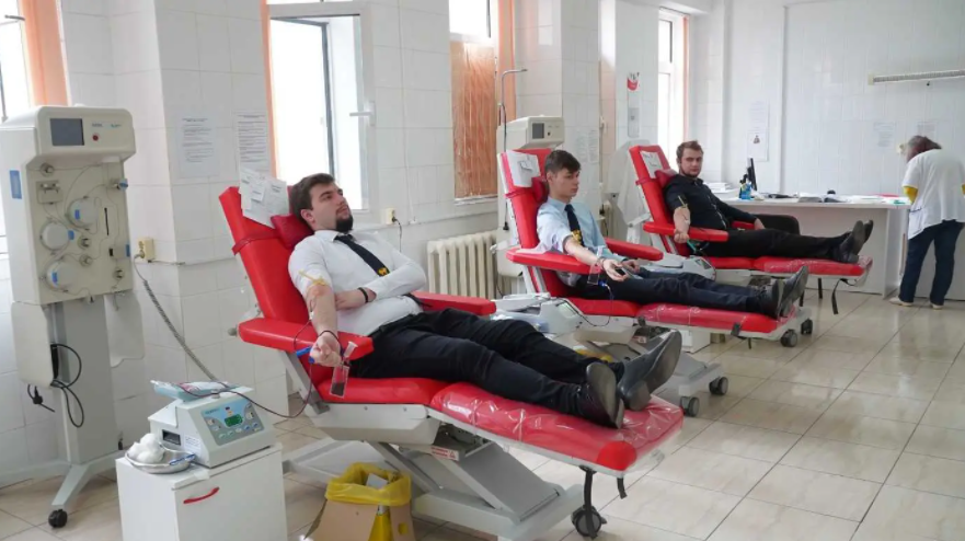 Elevii seminariști din Galați au donat din nou sânge