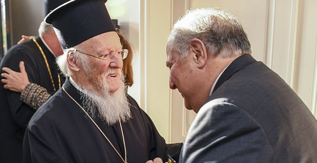 Орденът на архонтите „Свети Апостол Андрей“: Длъжни сме да се притечем на помощ на нашата сестра Църква в Украйна в нейния час на нужда