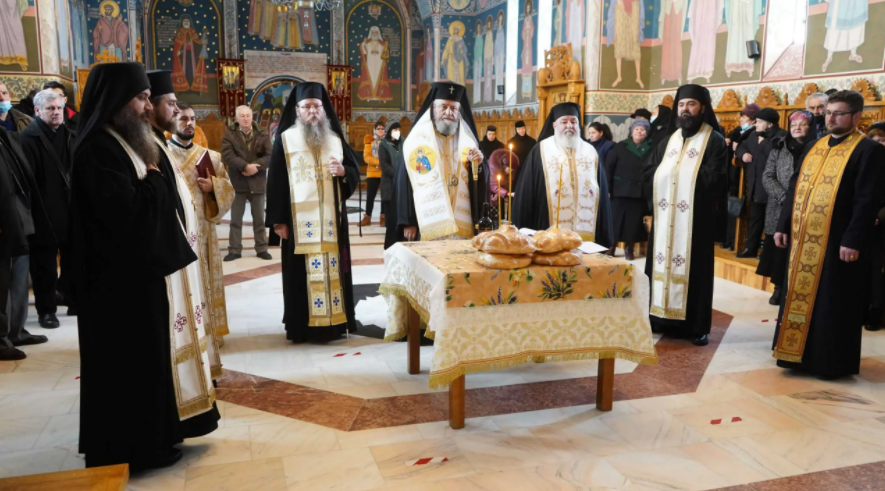 Arhimandritul Visarion Joantă a fost pomenit la Sâmbăta de Sus la 40 de zile de la moarte