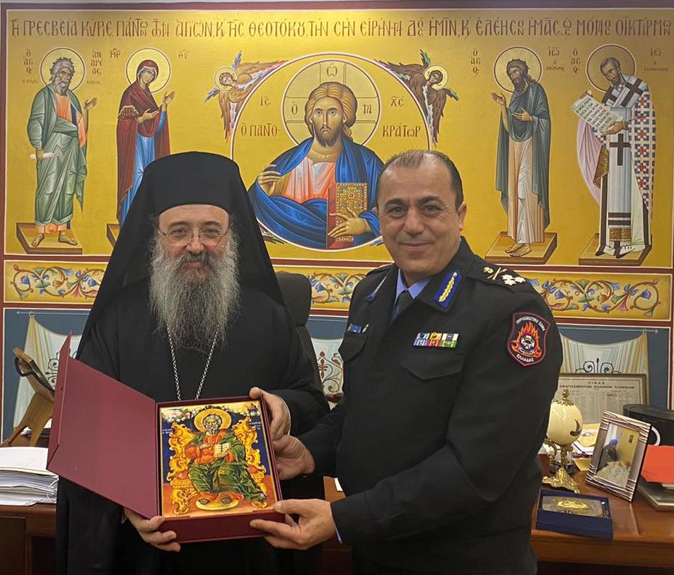 Στον Μητροπολίτη Πατρών ο Υπαρχηγός της Πυροσβεστικής