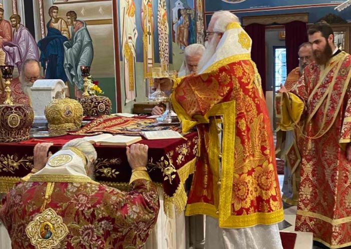 Τρισαρχιερατική Θεία Λειτουργία στις Σπέτσες