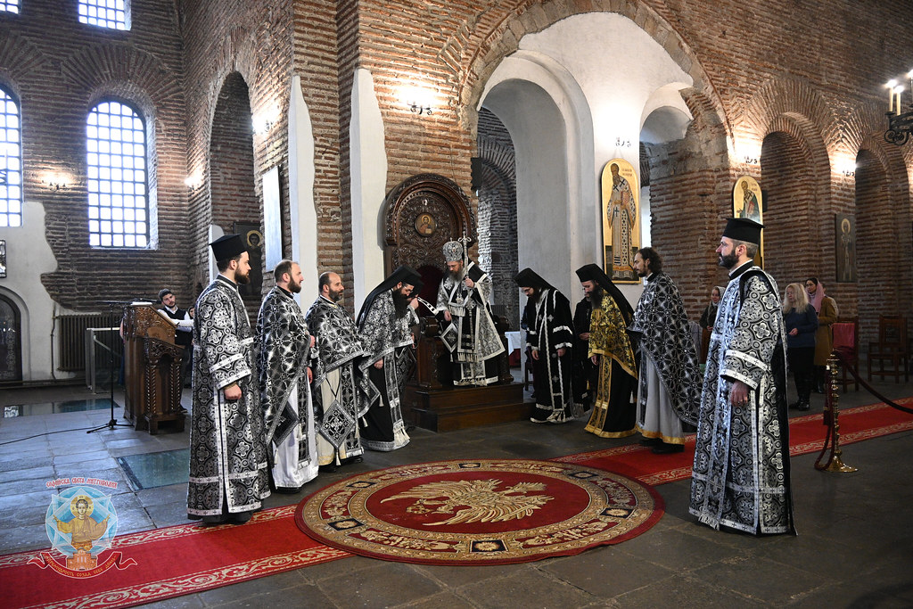 Преждеосвещена света Литургия в древния храм “Св. София”