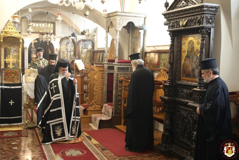 الخدمة الأولى للقداس السابق تقديسه في البطريركية